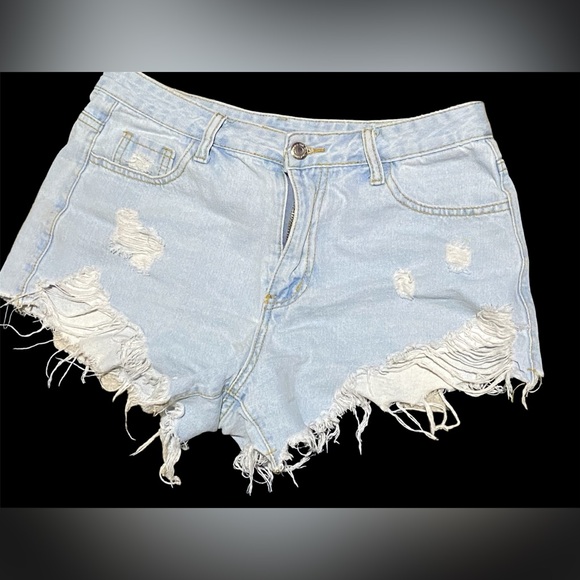 Denim shorts Distressed Raw hem light blue woman Short Shorts SHEIN size M - Picture 1 of 4